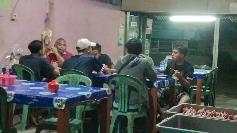 Warung Sate Kambing & Gule Pak Husen