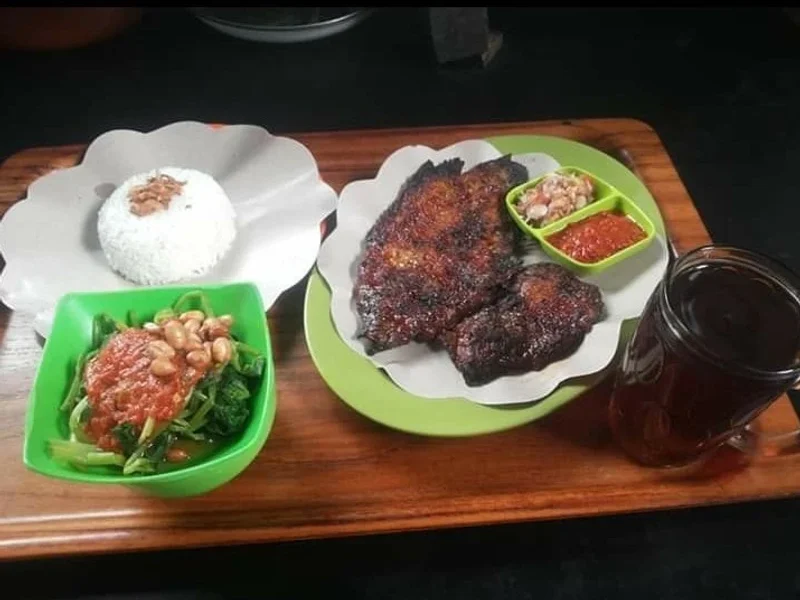 Warung Ikan Bakar Men Dona