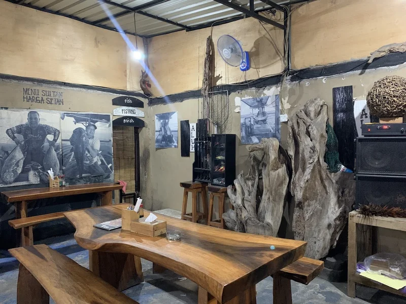 Elah Cafe Ikan Bakar