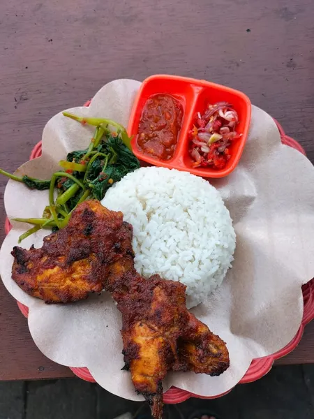 Warung Dapur Sirat ( Seafood Bakar & masakan indonesia)