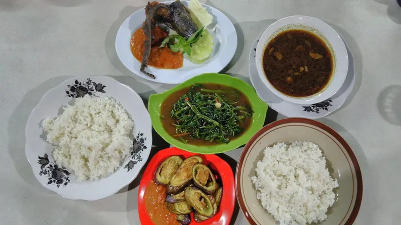 PONDOK IKAN BAKAR SEAFOOD DAN LALAPAN