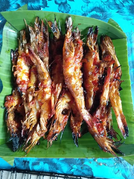 Ikan bakar khas serangan bu bella