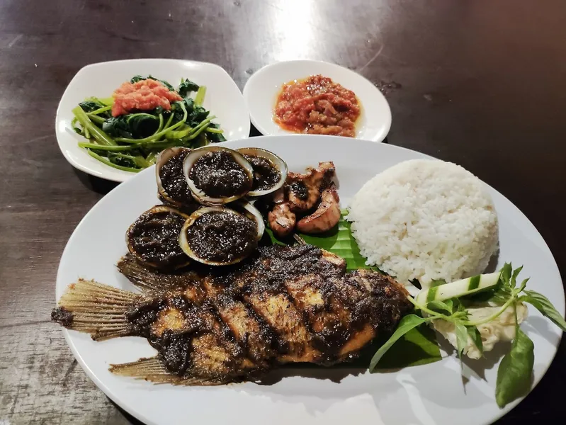 Ikan Bakar dan Goreng Khas Jimbaran