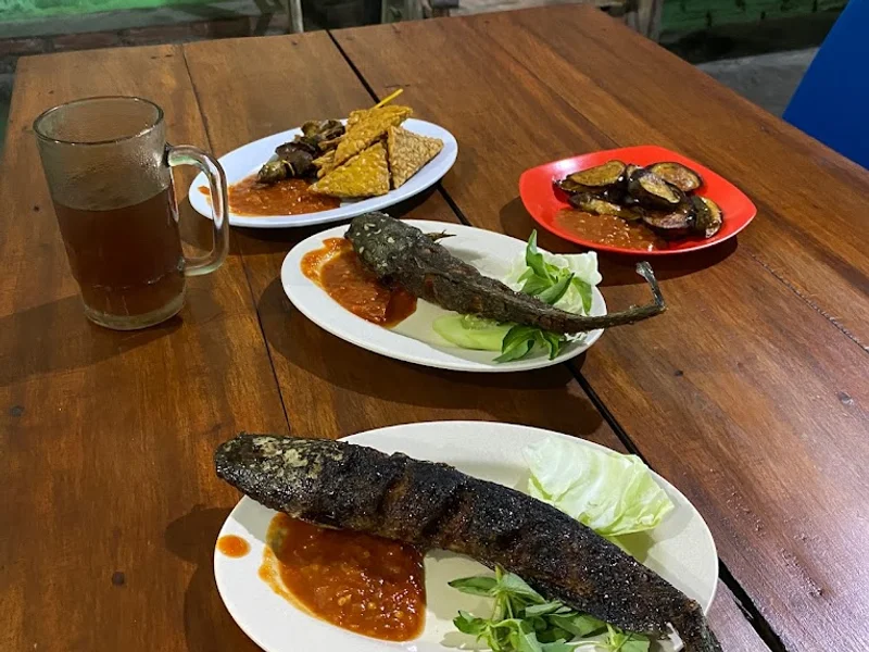 PONDOK IKAN BAKAR SEAFOOD DAN LALAPAN