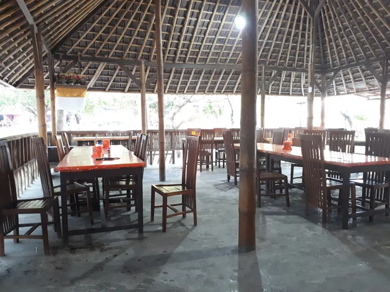 Warung Ikan Bakar Kubu Wisata