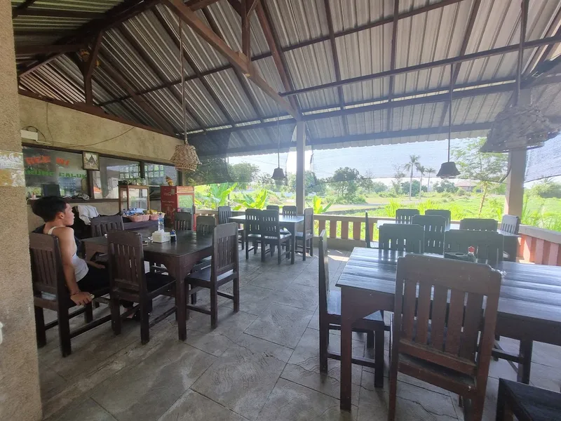 Warung Ikan Bakar Caluk Tepi Sawah