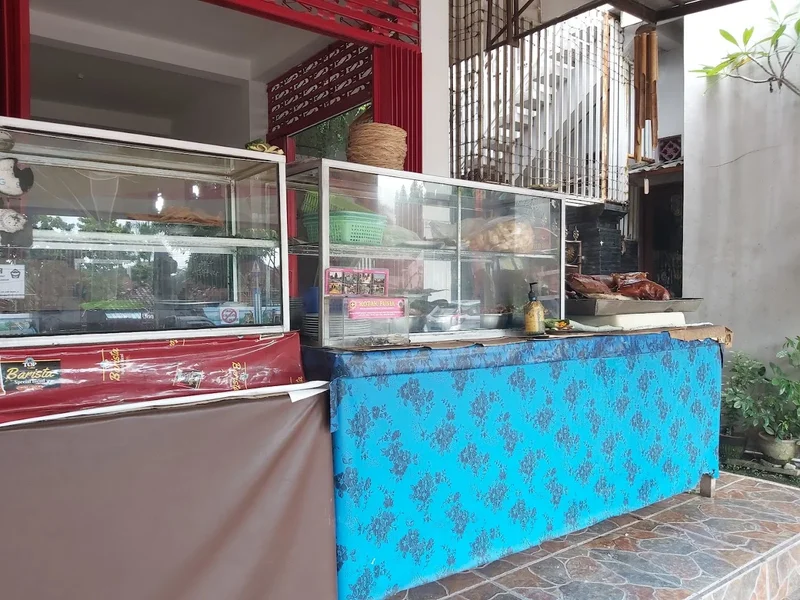 WARUNG PANDE BABI GULING GIANYAR