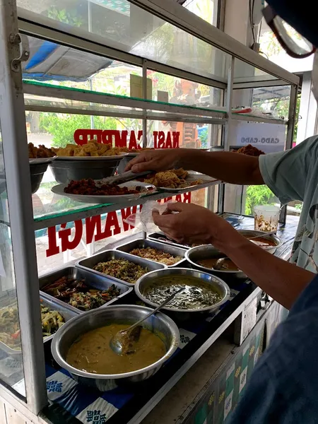 Ayam Bakar Banyuwangi (Nasi dan soto)