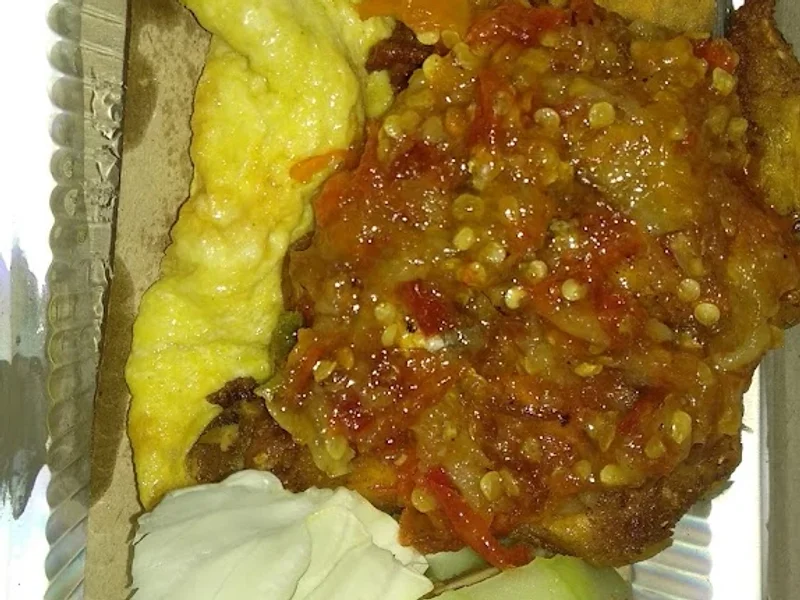 Ayam BAKAR & Goreng Bu Selvi