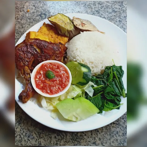 Warung Ayam Bakar Roro Mendut