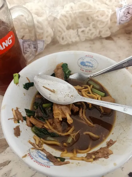 Mie Ayam Ceker Telor & Bakso Ayam Pak Midin