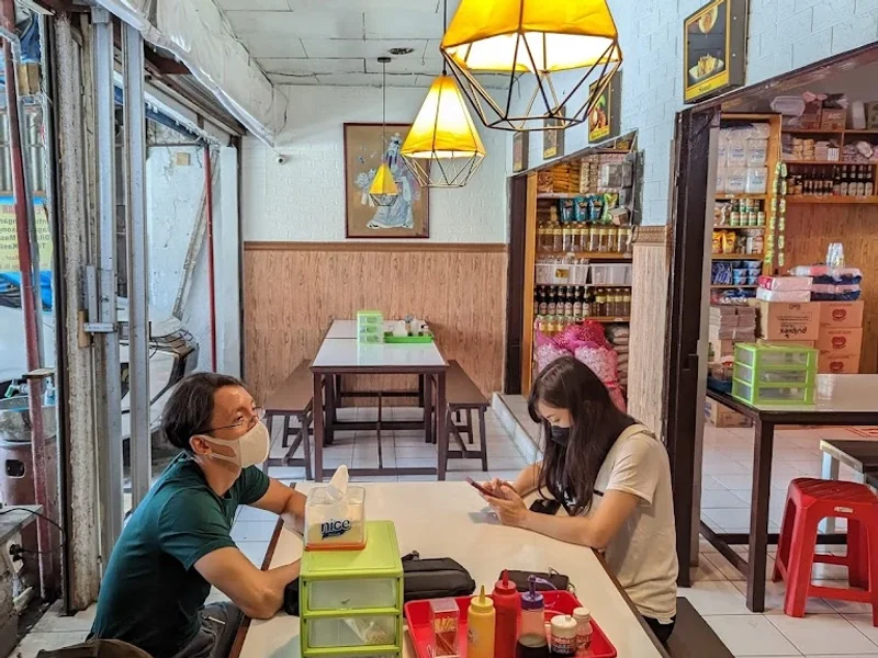 Bakmi Akai