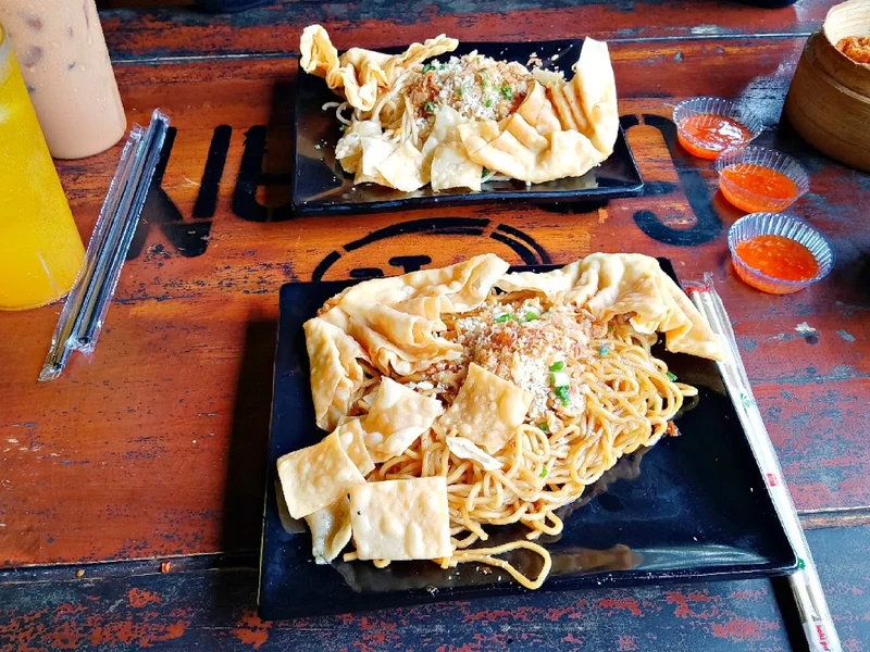 Mie Gacoan Renon