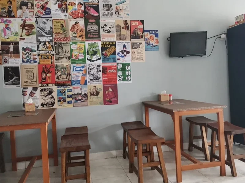 Warung Mie Ayam Jakarta & Supplier Kwetiau Mentah (Merk Gedung Panjang, Jempol, dll)