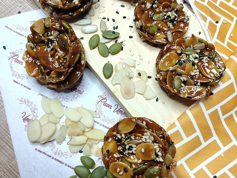 Nasi, Mie, Pizza Paon Ummi