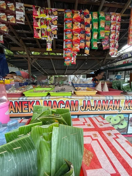 Warung Ijo (Nasi goreng Joss)