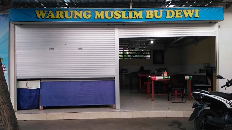 Warung Muslim Bu Dewi