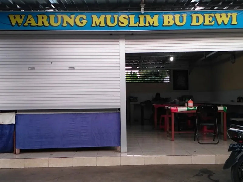 Warung Muslim Bu Dewi