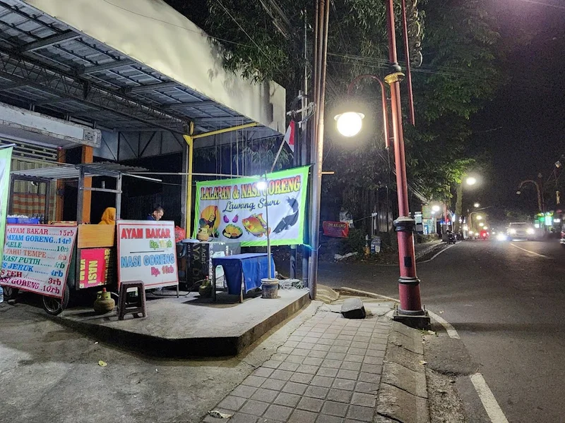 Warung Lalapan & Nasi Goreng Lawang Sewu