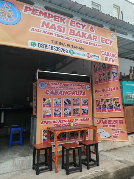 Pempek Ecy dan nasi bakar ecy