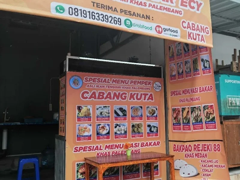 Pempek Ecy dan nasi bakar ecy