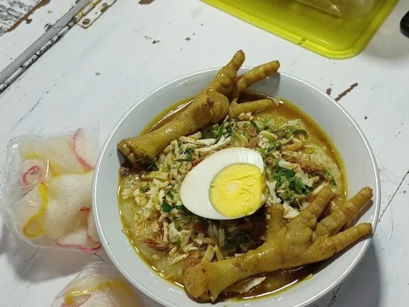 Bubur ayam dan kacang ijo khas Madura