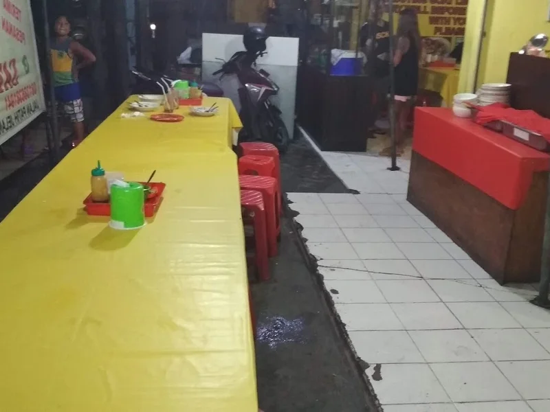 Tiga Saudara Sop Kaki Kambing