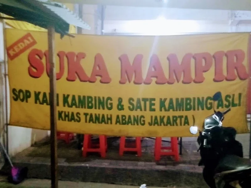 Warung sop kambing suka mampir