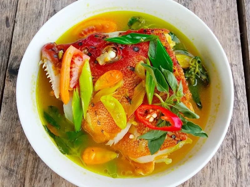 Soup kepala ikan Sulawesi