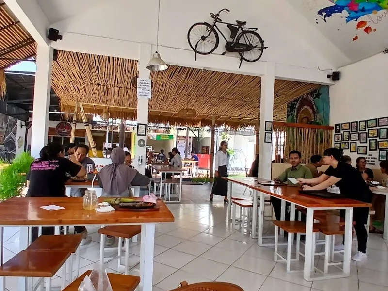 Umah Ketipat Food Corner