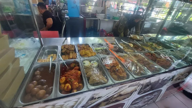 Nasi Pecel Bu Tinuk