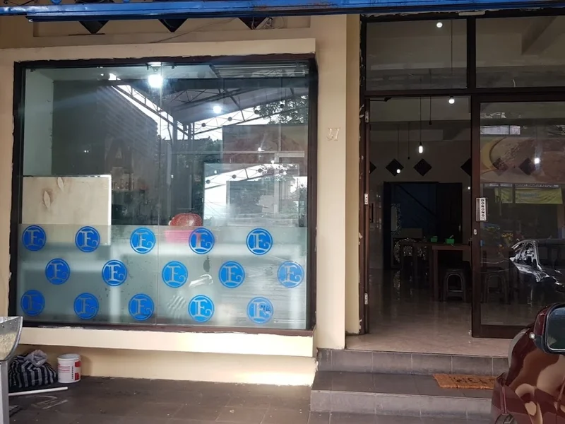 Warung Bebek Karunia Cabang Monang Maning