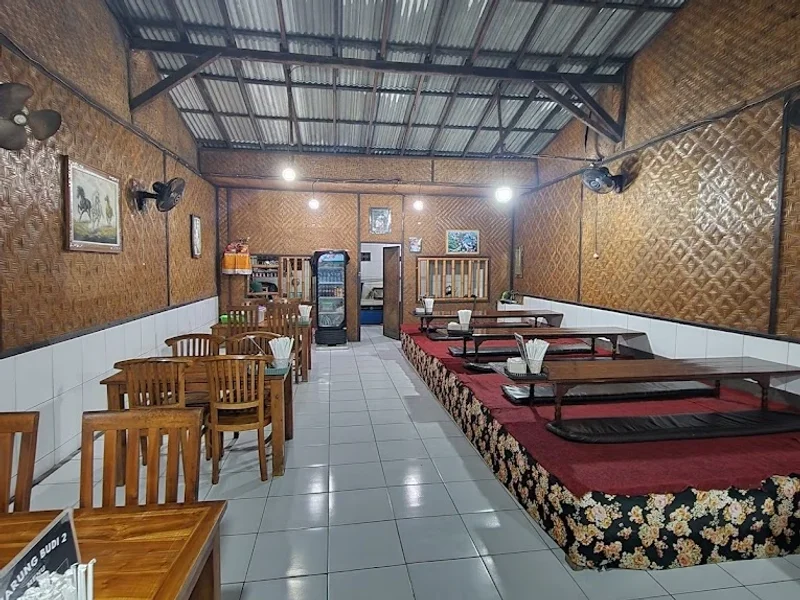 Warung Budi Pantai Lebih Gianyar