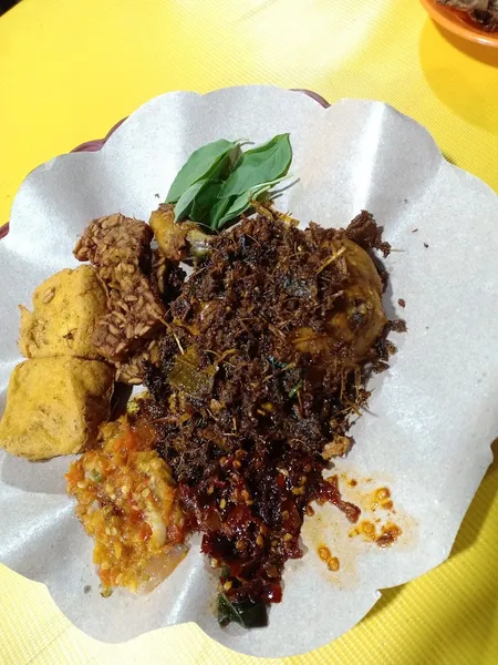 Warung Ayam Bebek Wangi Saritem