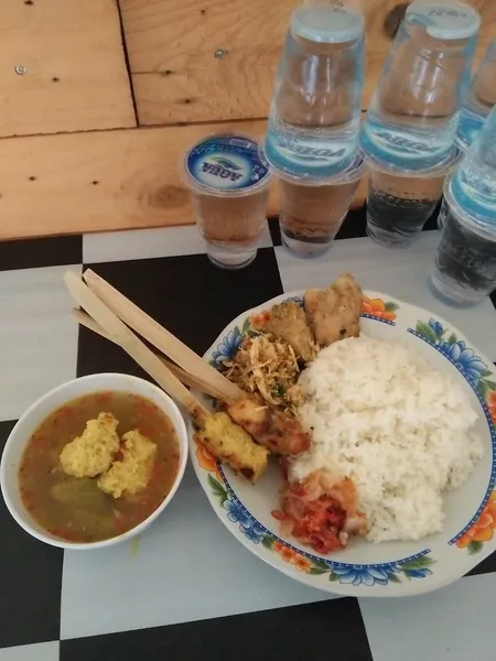 Warung Ngurah Sate Lilit Ikan Laut