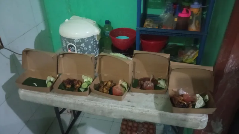 Ayam Geprek & Ayam Bakar Bu Desi