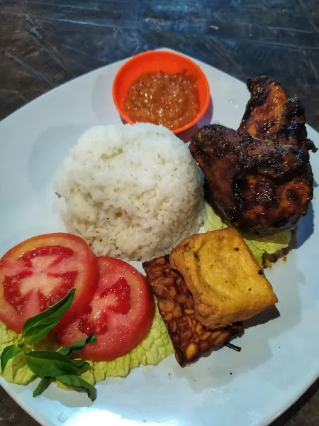 Warung Makan APACM Kuliner