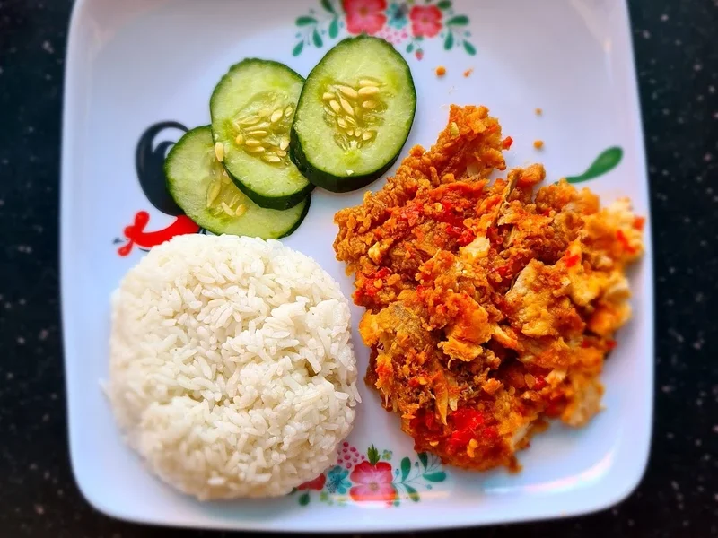 AYAM GEPREK HALILINTAR GD KAWI