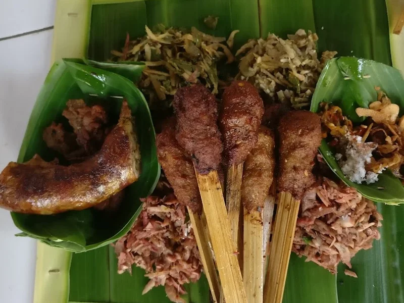 Warung Menkayan Spesial Lawar Bali & Adonan Sate