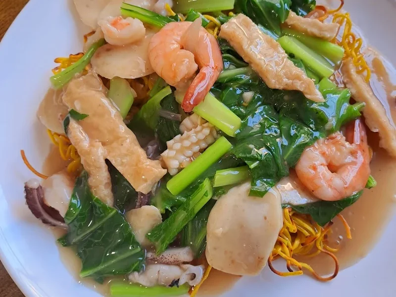 CYNARA | MIE & NASI GORENG KHAS MAKASSAR