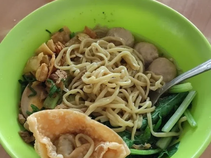 WARUNG SATE MADURA solidaritas