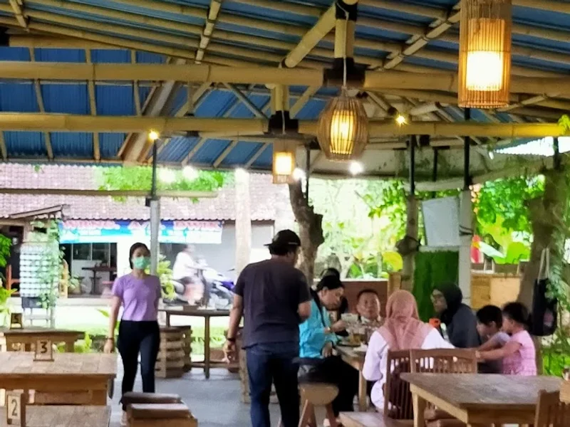 Warung Kemulan