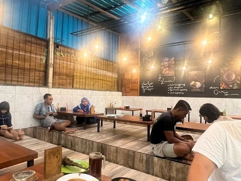 Wr. Lalapan Cak Wawan