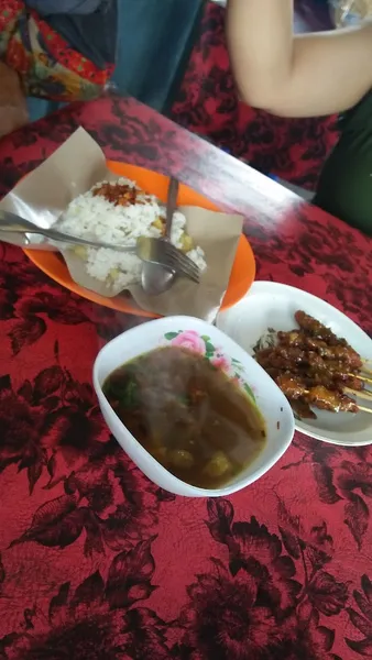 Warung Widya (Lawar,Soto dan Sate Babi)