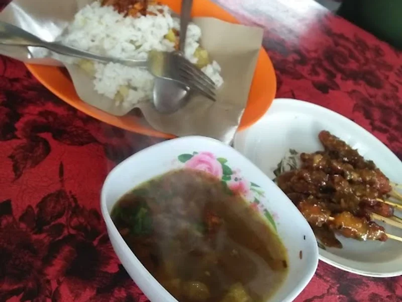 Warung Widya (Lawar,Soto dan Sate Babi)