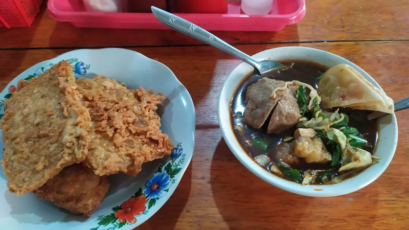 Warung Bakso Sijowo Asli Solo