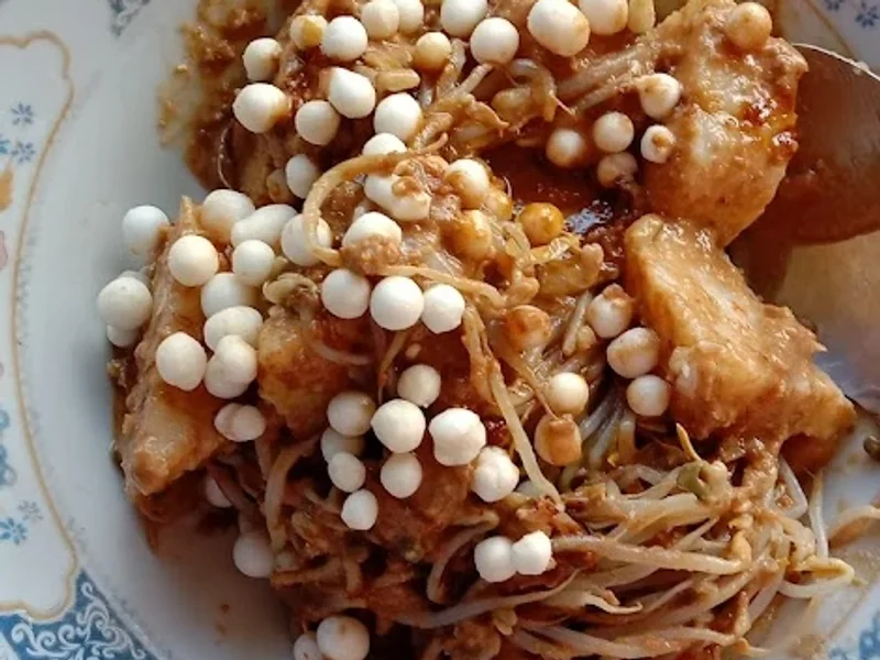 Warung Rujak Tipat Mek-Di