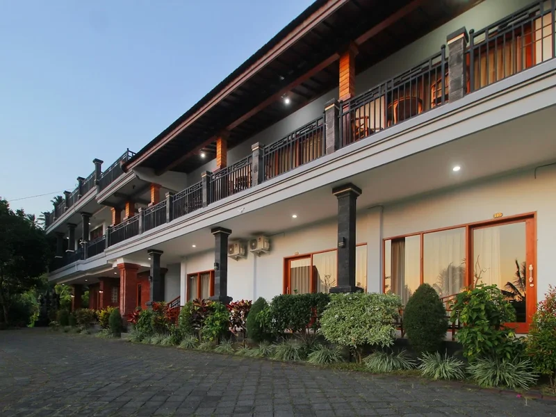 Rostika Hotel & Camping Sekumpul