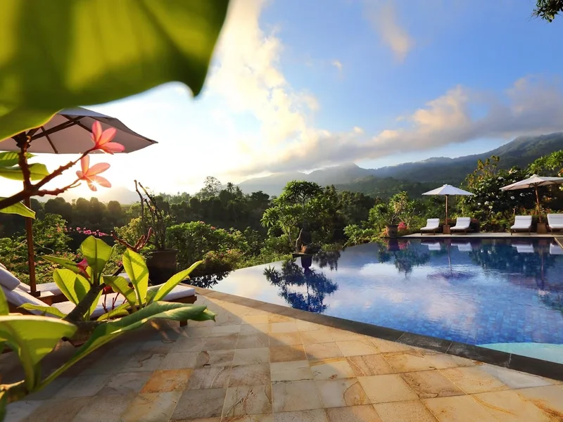 Shanti Natural Panorama View Hotel Bar and Restaurant