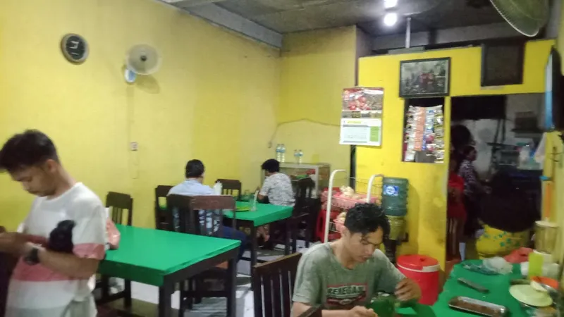 Warung Muslim Haji Sarmila